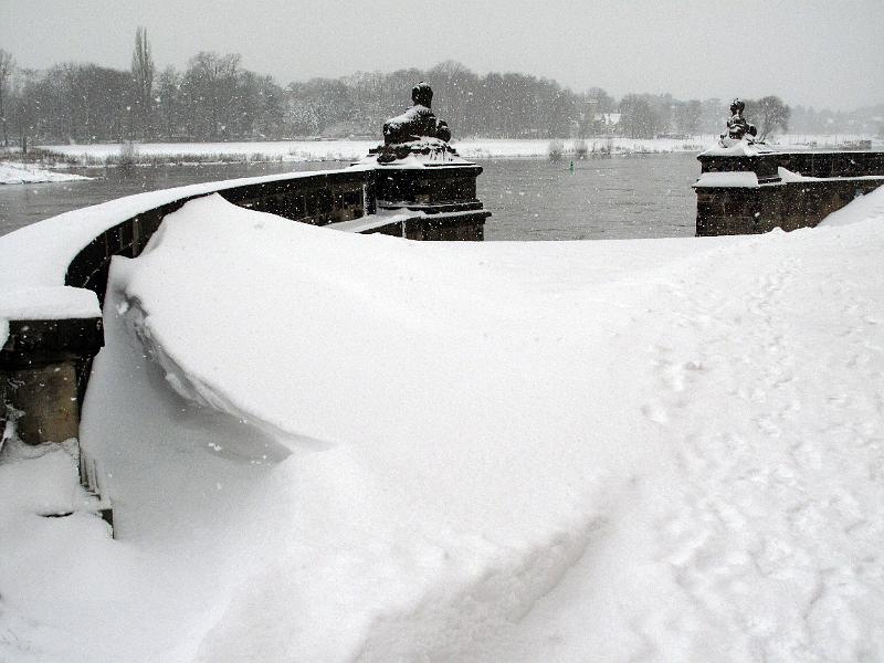 2010-12-15, Schneemassen (10).JPG